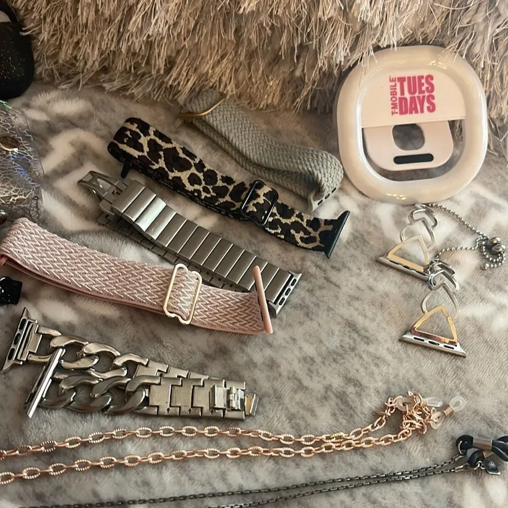 18+ tech lot/bundle apple airpod pro cases & anti lost chains apple watch bands
